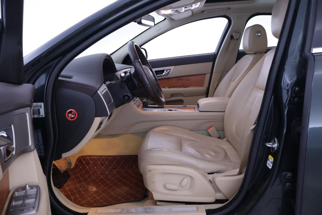 JAGUAR XF 2011