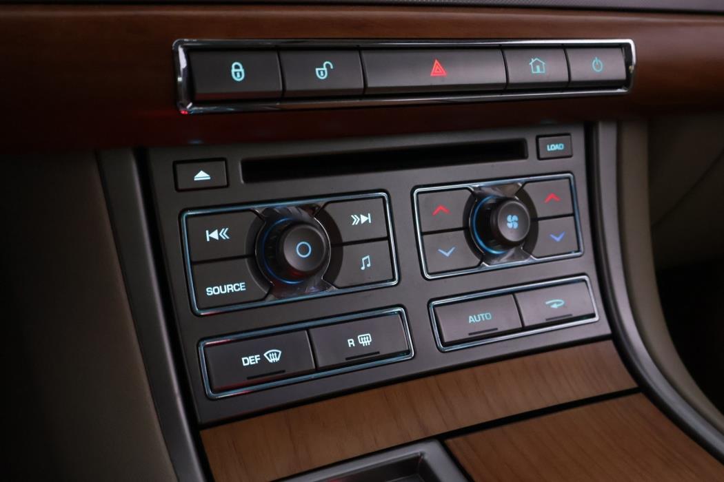 JAGUAR XF 2011