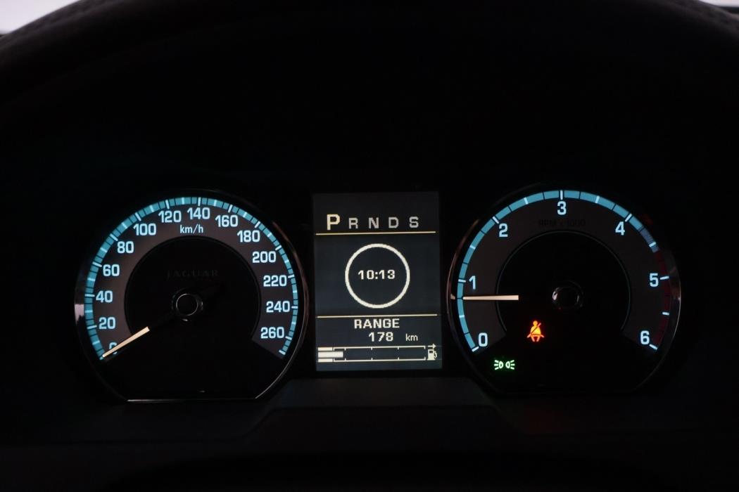 JAGUAR XF 2011
