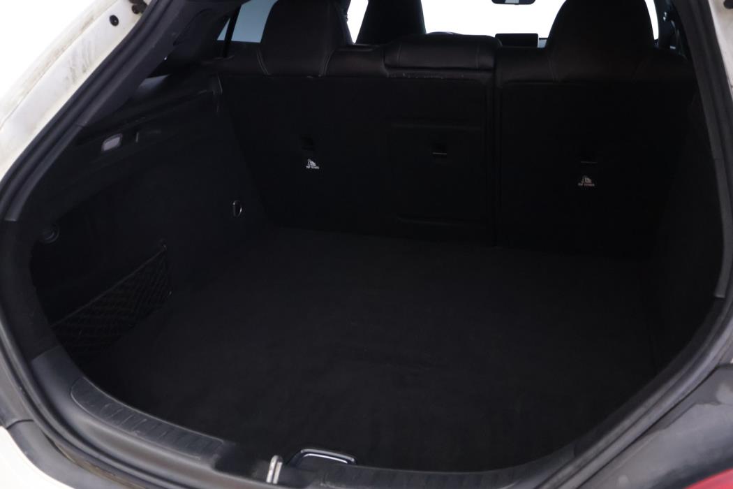 MERCEDES-BENZ CLA 2016