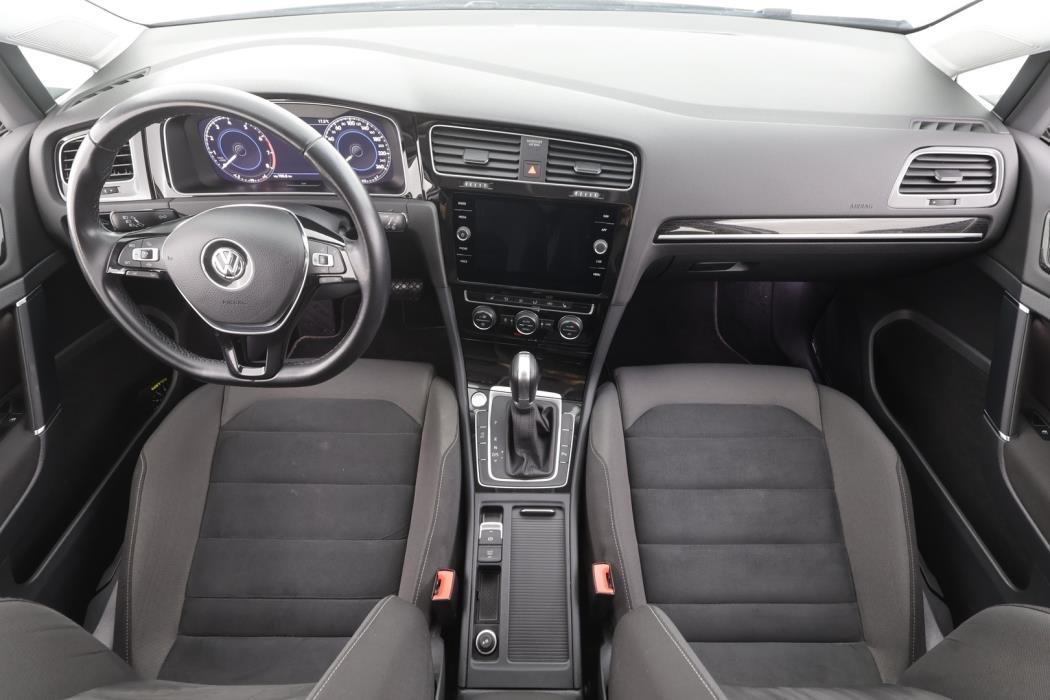 VOLKSWAGEN Golf 2019