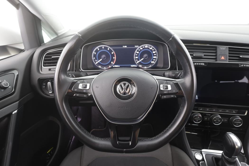 VOLKSWAGEN Golf 2019