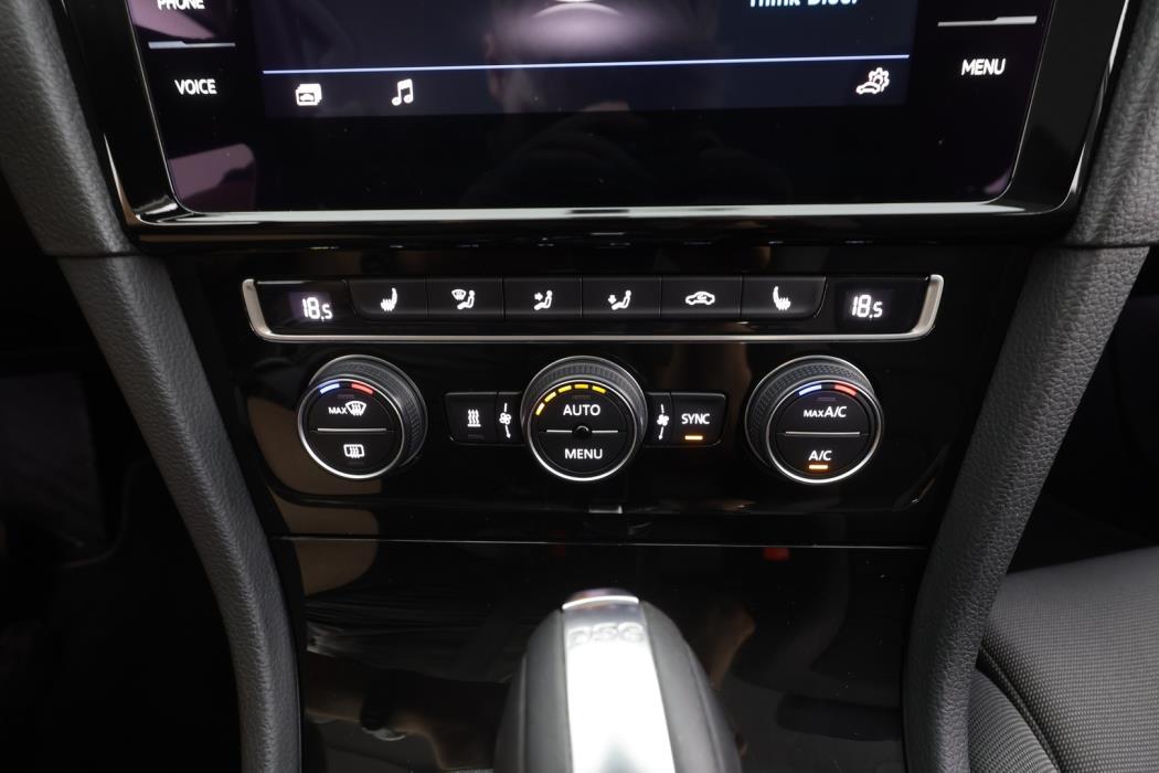 VOLKSWAGEN Golf 2019