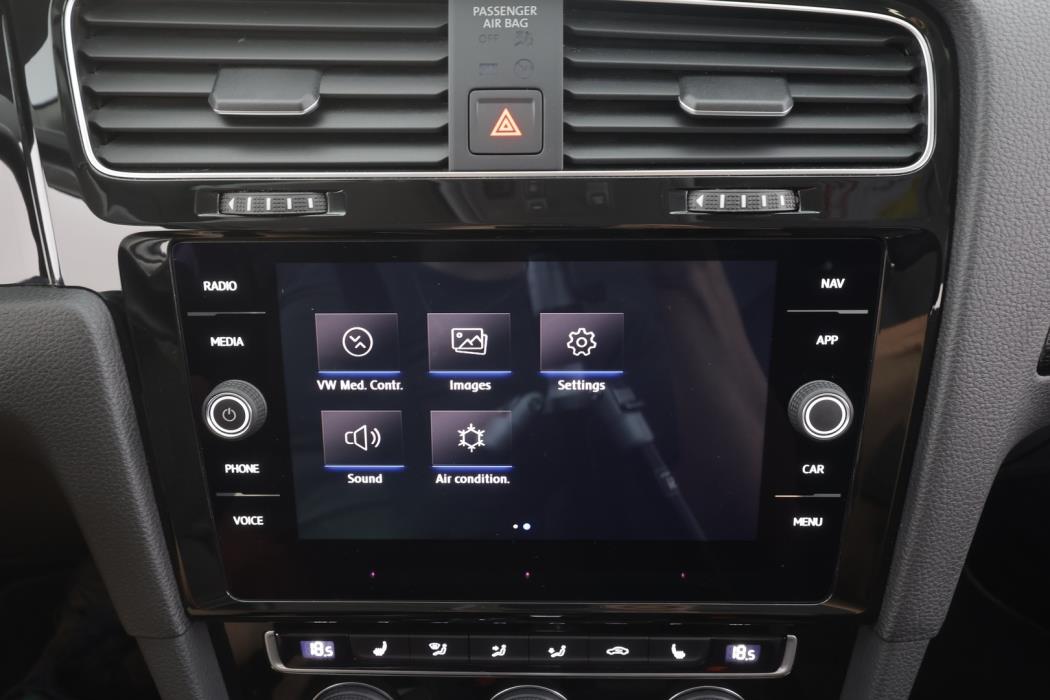 VOLKSWAGEN Golf 2019