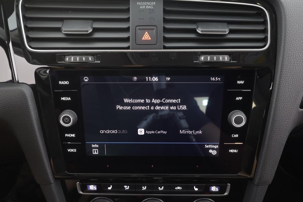 VOLKSWAGEN Golf 2019