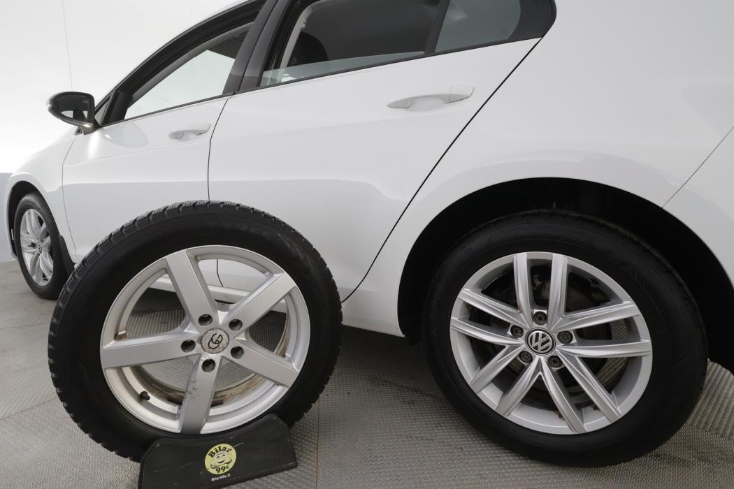 VOLKSWAGEN Golf 2019