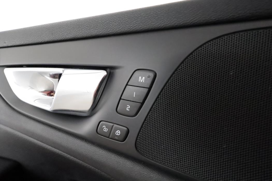 VOLVO V60 Cross Country 2019