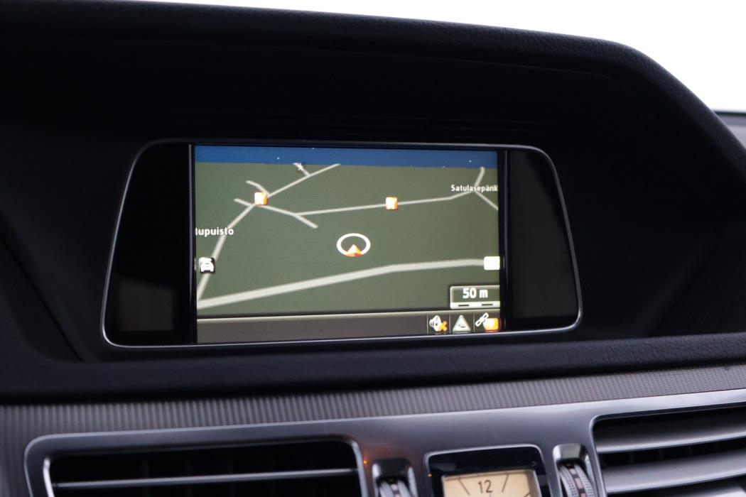 MERCEDES-BENZ E 2013