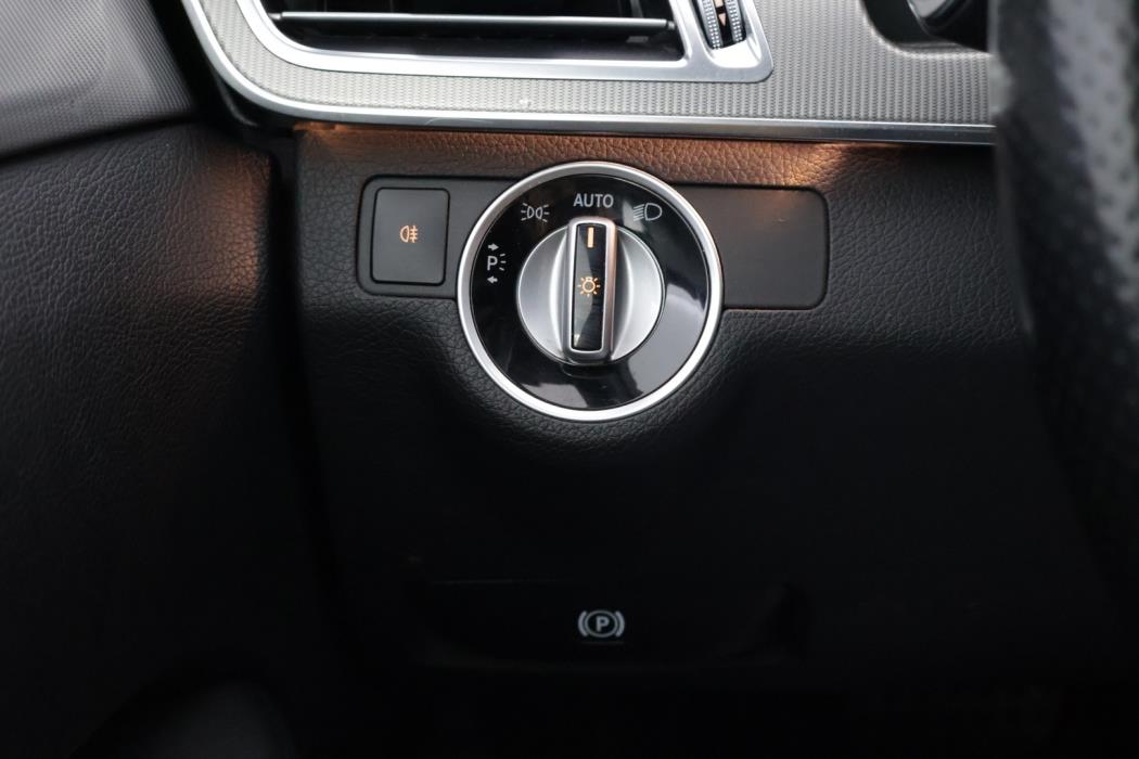 MERCEDES-BENZ E 2013