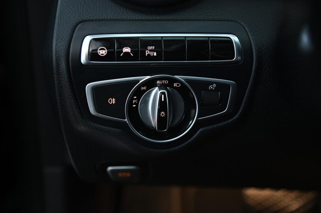 MERCEDES-BENZ C 2016