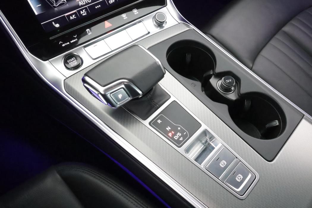 AUDI A6 2021