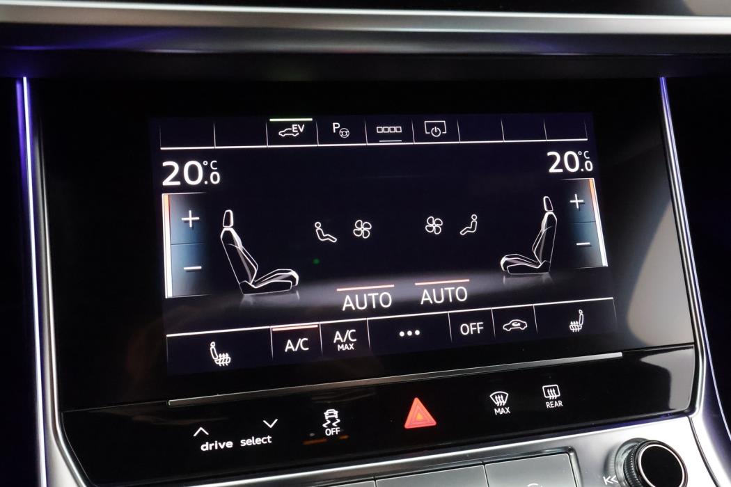 AUDI A6 2021
