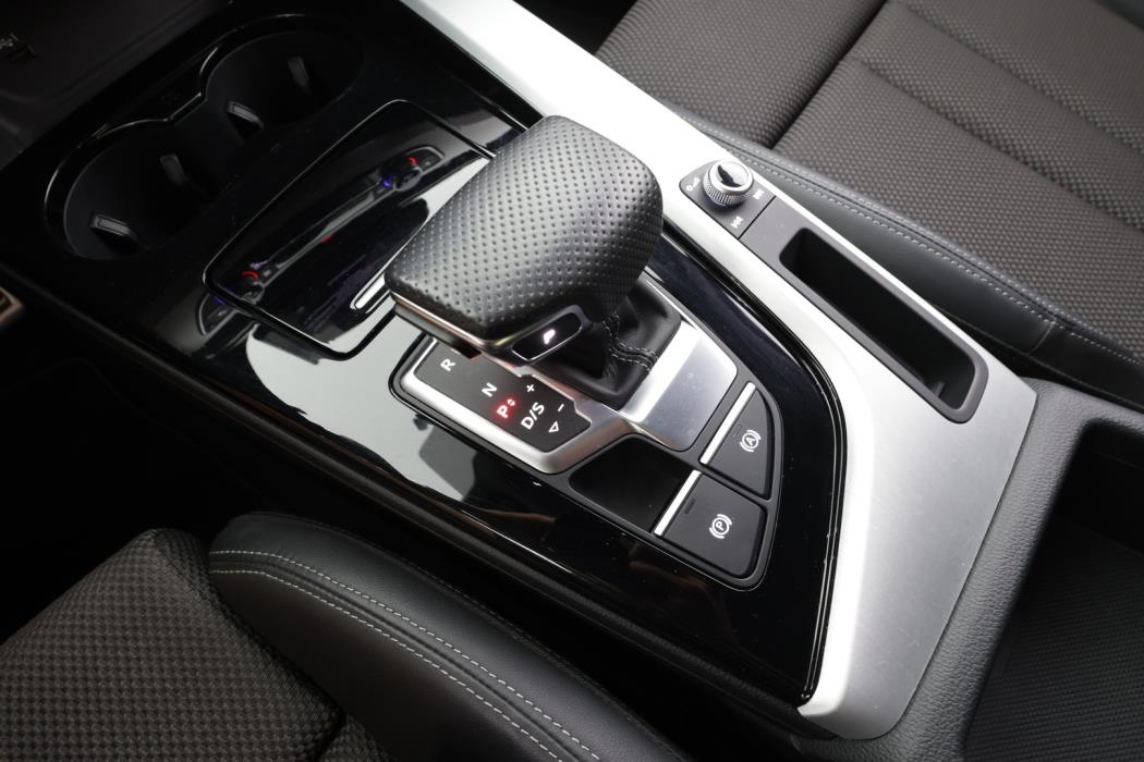 AUDI A4 2022