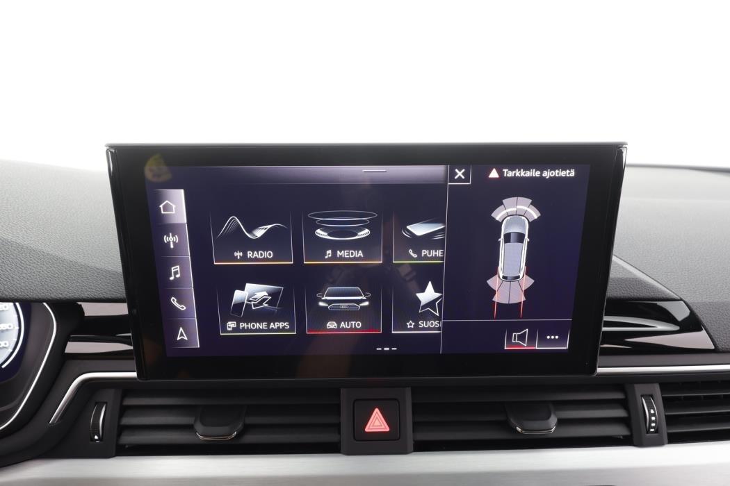 AUDI A4 2022