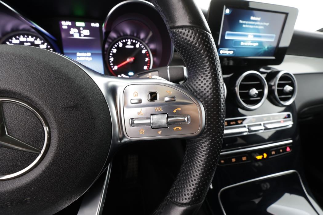 MERCEDES-BENZ GLC 2021