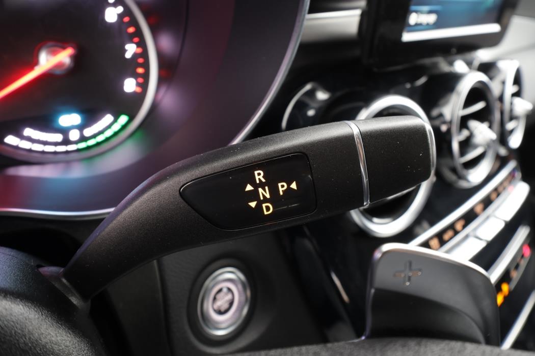 MERCEDES-BENZ GLC 2021