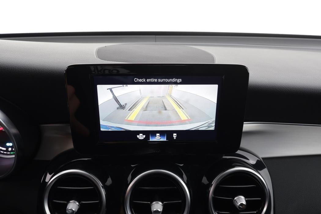 MERCEDES-BENZ GLC 2021