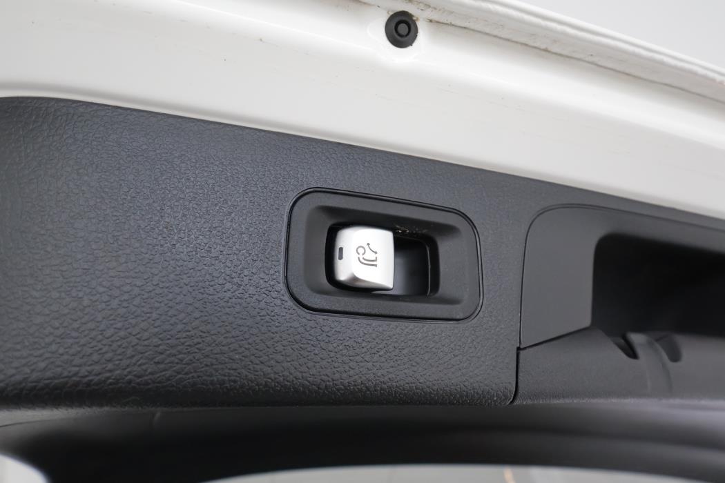 MERCEDES-BENZ GLC 2021