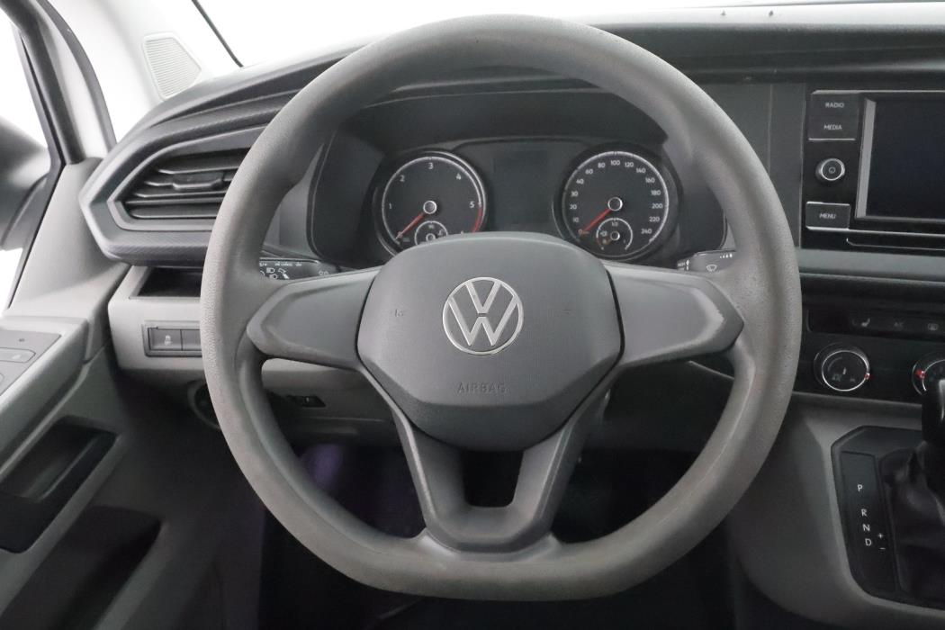 VOLKSWAGEN Transporter 2024