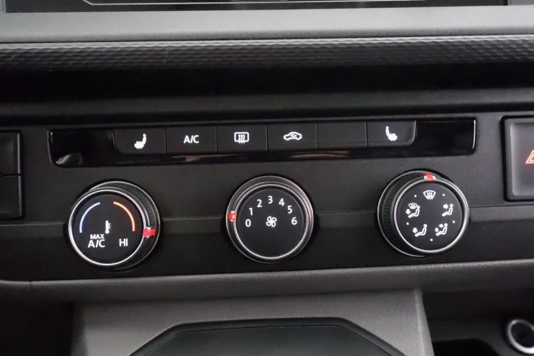 VOLKSWAGEN Transporter 2024