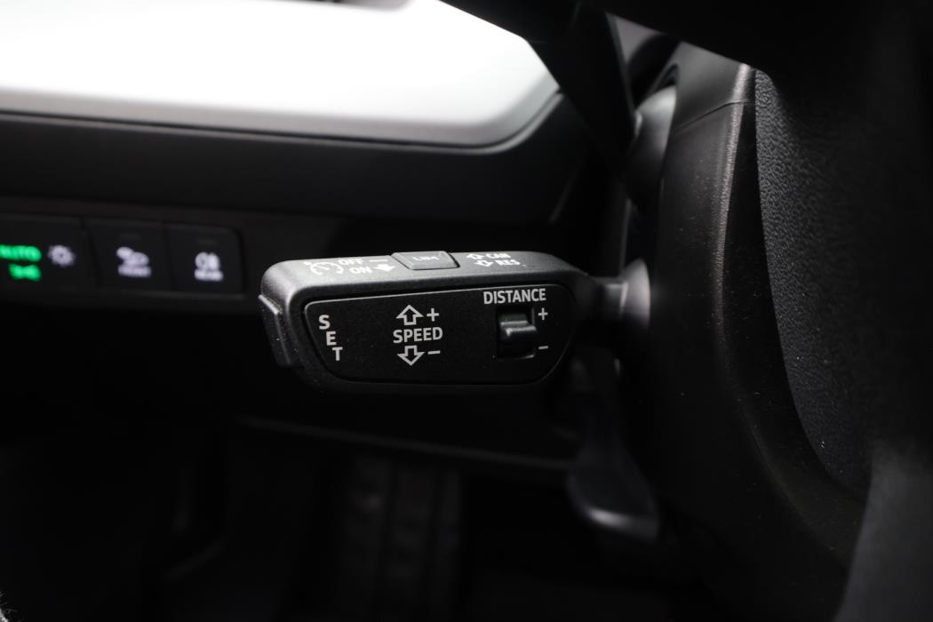 AUDI Q4 e-tron 2022
