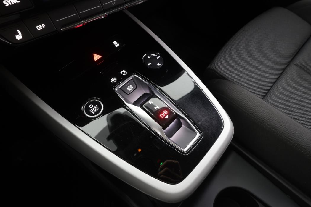AUDI Q4 e-tron 2022