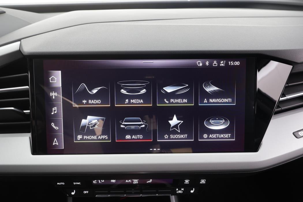 AUDI Q4 e-tron 2022