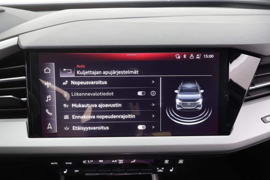 AUDI Q4 e-tron 2022