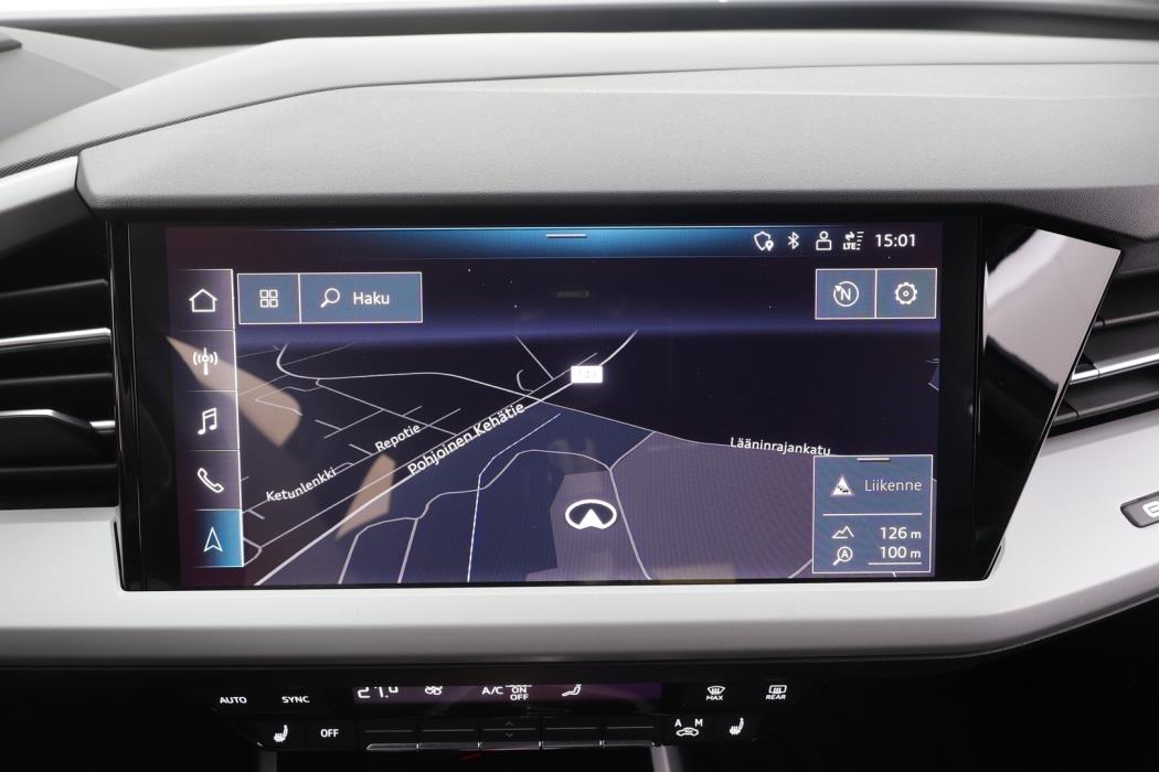 AUDI Q4 e-tron 2022