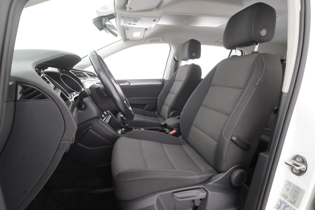 VOLKSWAGEN Touran 2018