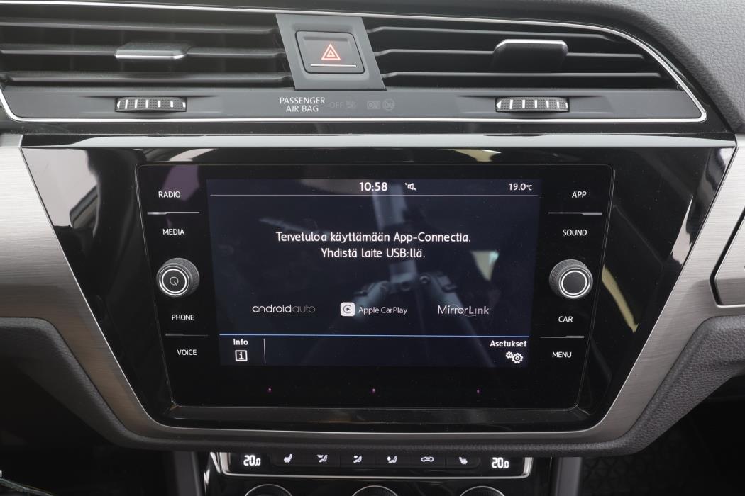 VOLKSWAGEN Touran 2018