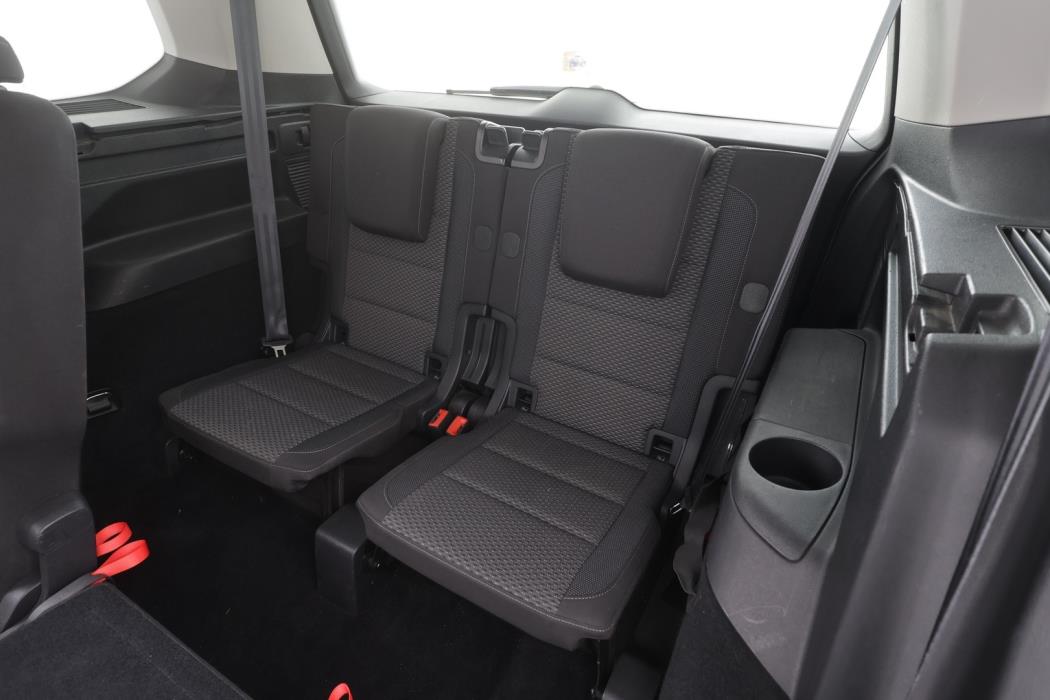VOLKSWAGEN Touran 2018