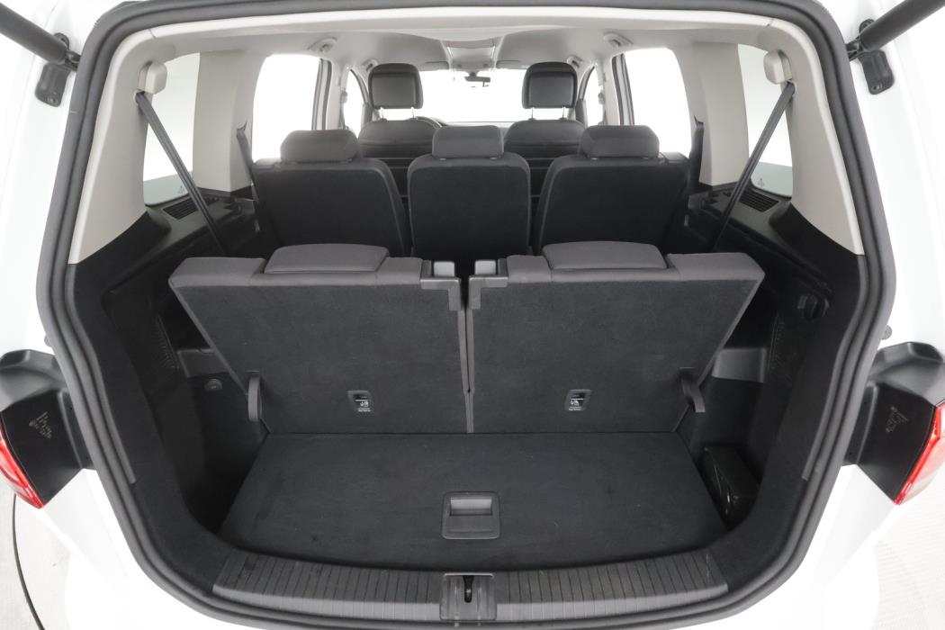 VOLKSWAGEN Touran 2018