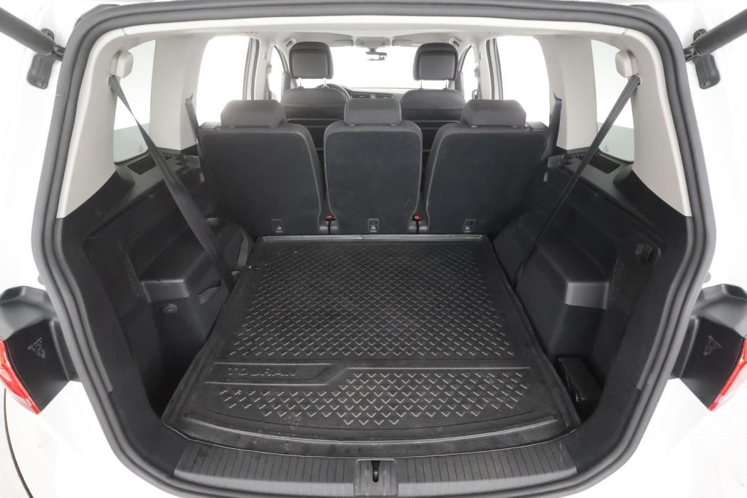 VOLKSWAGEN Touran 2018
