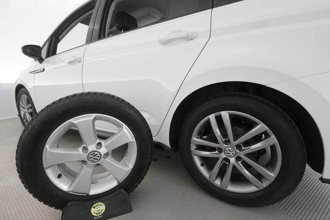 VOLKSWAGEN Touran 2018
