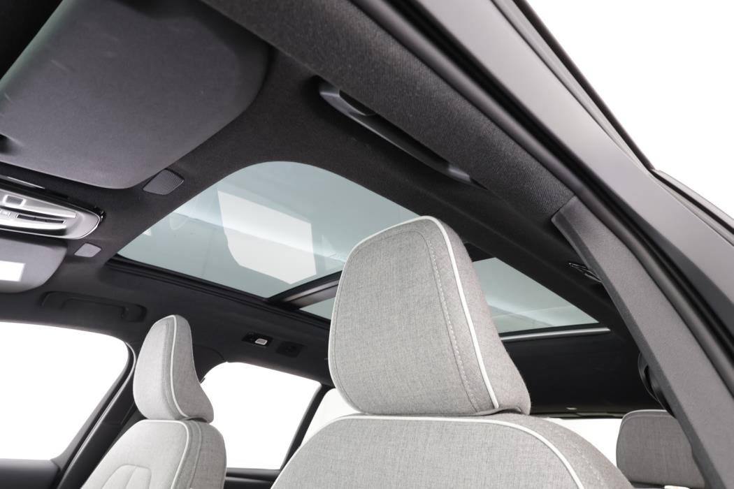 VOLVO XC40 2023