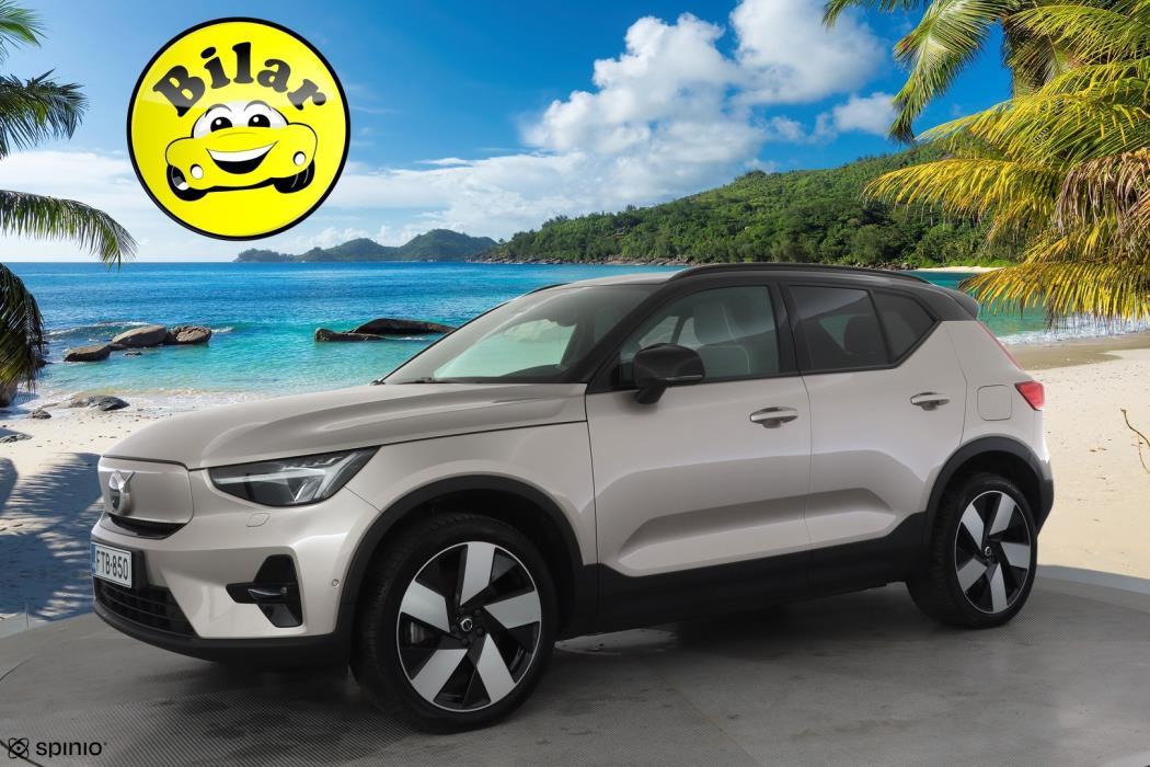 VOLVO XC40 2023