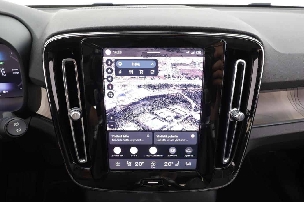 VOLVO XC40 2023