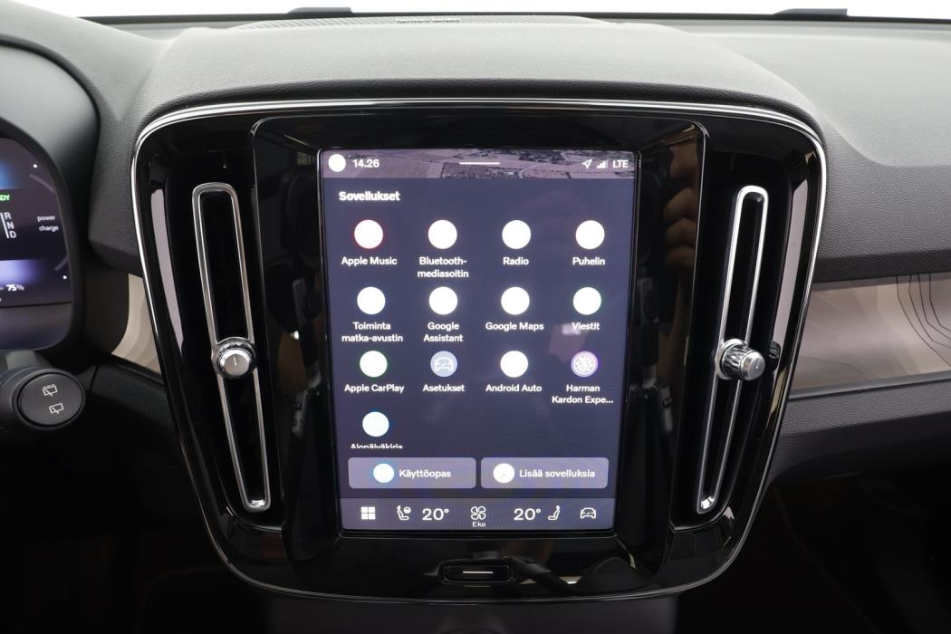 VOLVO XC40 2023