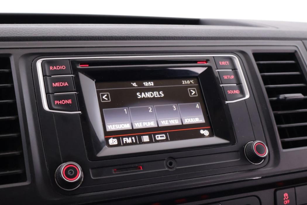 VOLKSWAGEN Caravelle 2016