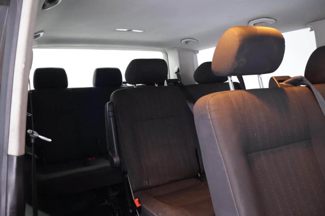VOLKSWAGEN Caravelle 2016