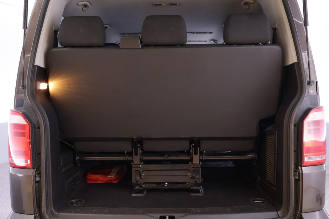 VOLKSWAGEN Caravelle 2016