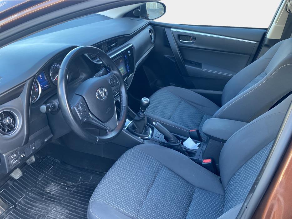 TOYOTA Corolla 2016