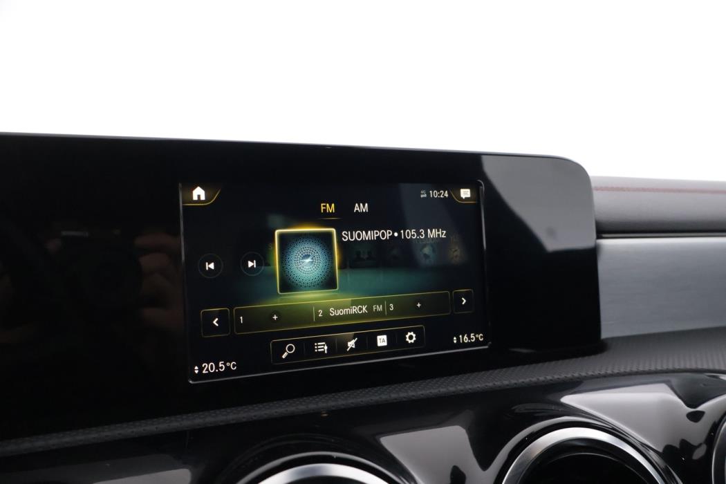 MERCEDES-BENZ CLA 2020