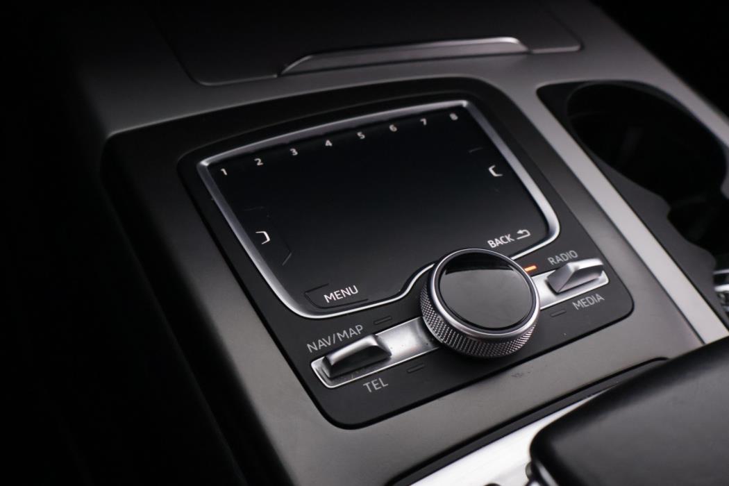 AUDI Q7 2017