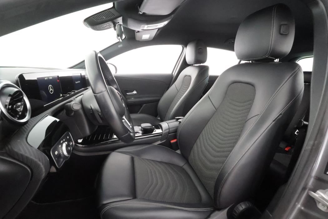 MERCEDES-BENZ A 2021