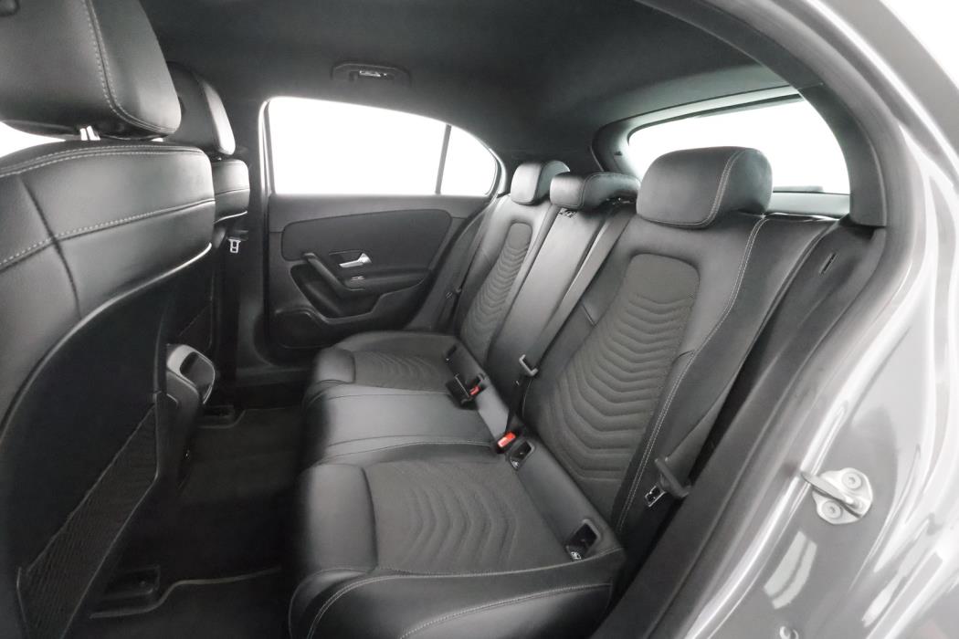 MERCEDES-BENZ A 2021