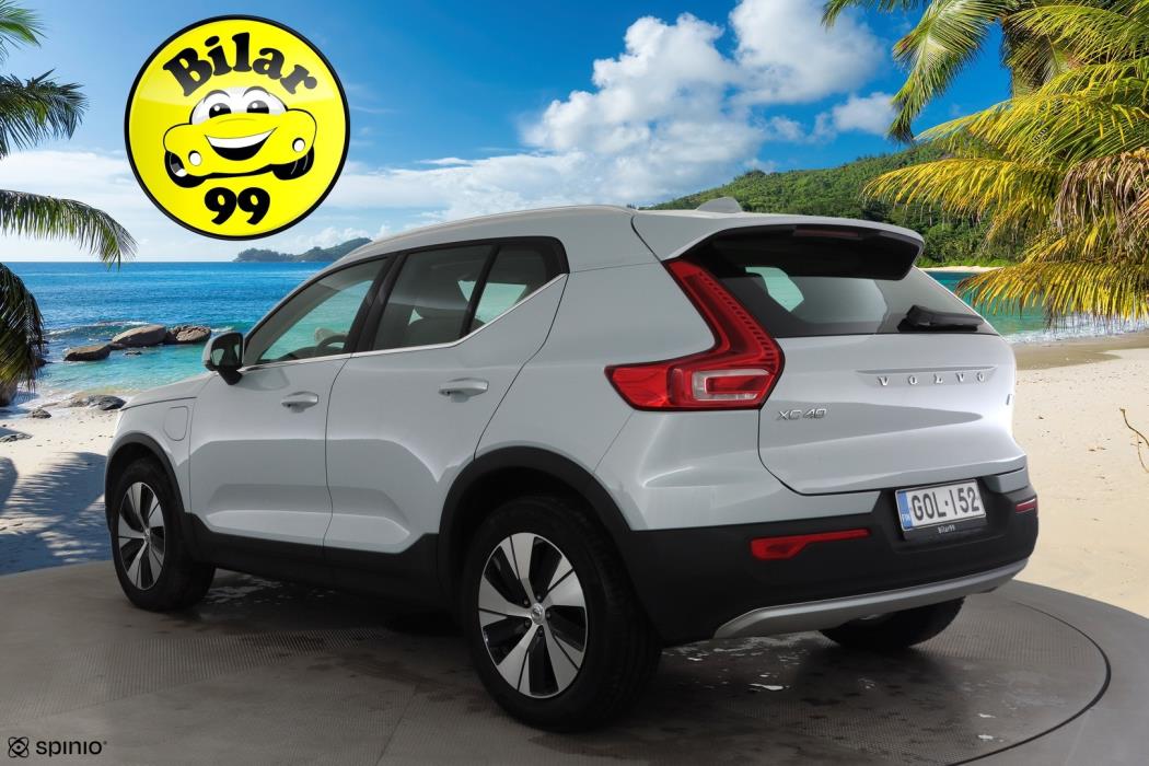 VOLVO XC40 2021