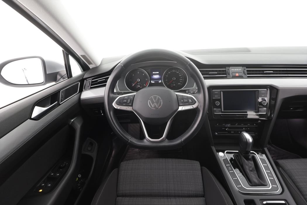VOLKSWAGEN Passat 2021