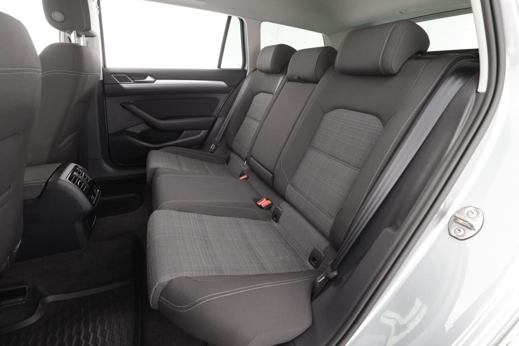 VOLKSWAGEN Passat 2021